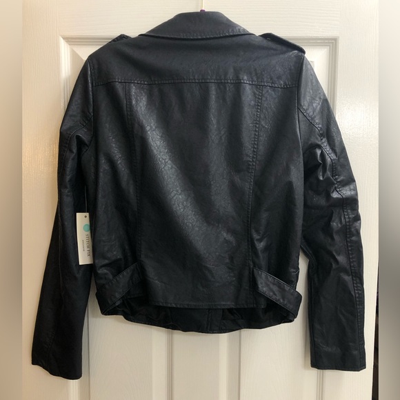 BAGATELLE Payton Textured Faux Leather Moto Jacket - Large - Picture 7 of 9